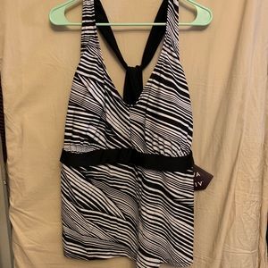 Ava & Viv Swim Top / Tankini 26W NWT